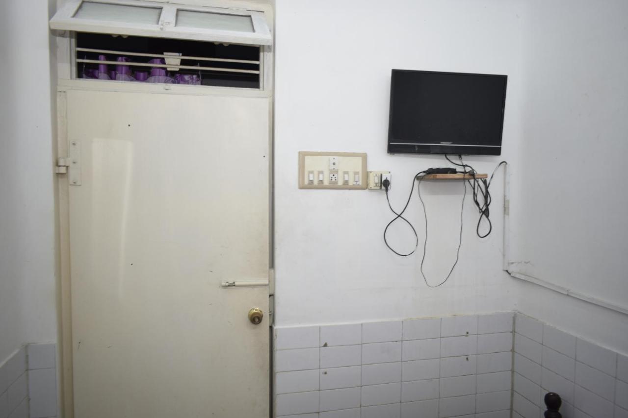 Balaji Guest House Pondicherry Exterior photo